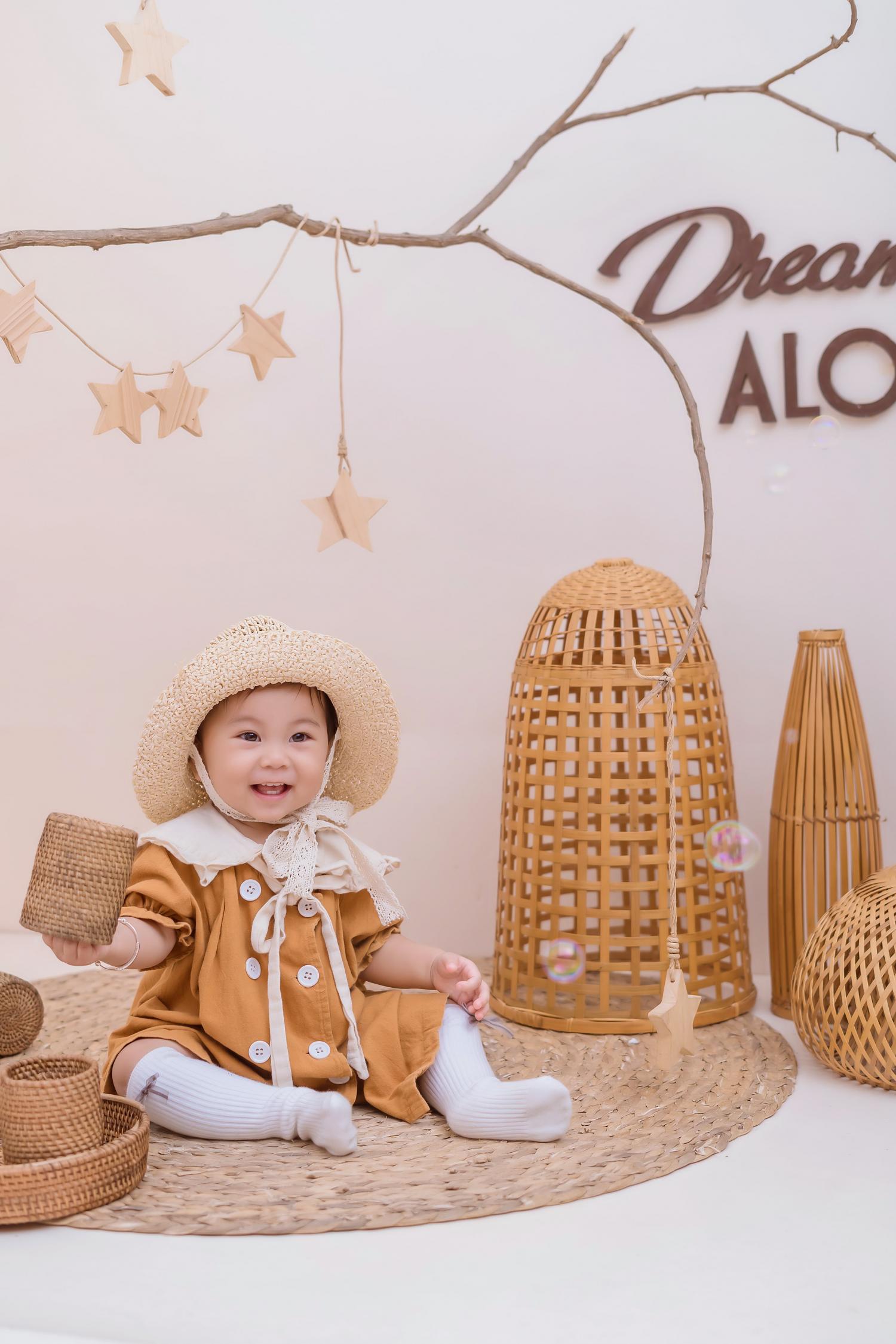 bé Hồng Anh-1 tuổi