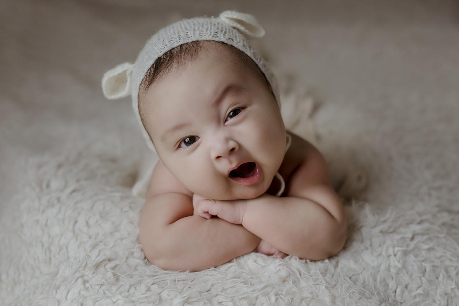 Bé Bình - 2,5 tháng