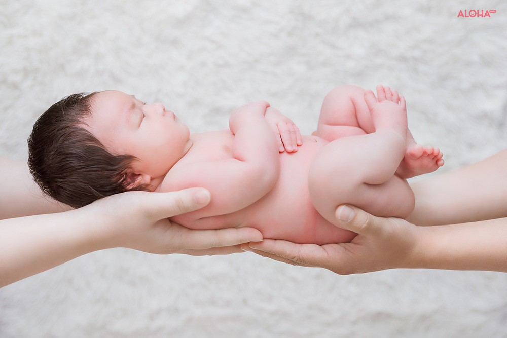 4 lý do mẹ nên chọn dịch vụ chụp ảnh cho bé sơ sinh tại nhà của Aloha Baby Studio